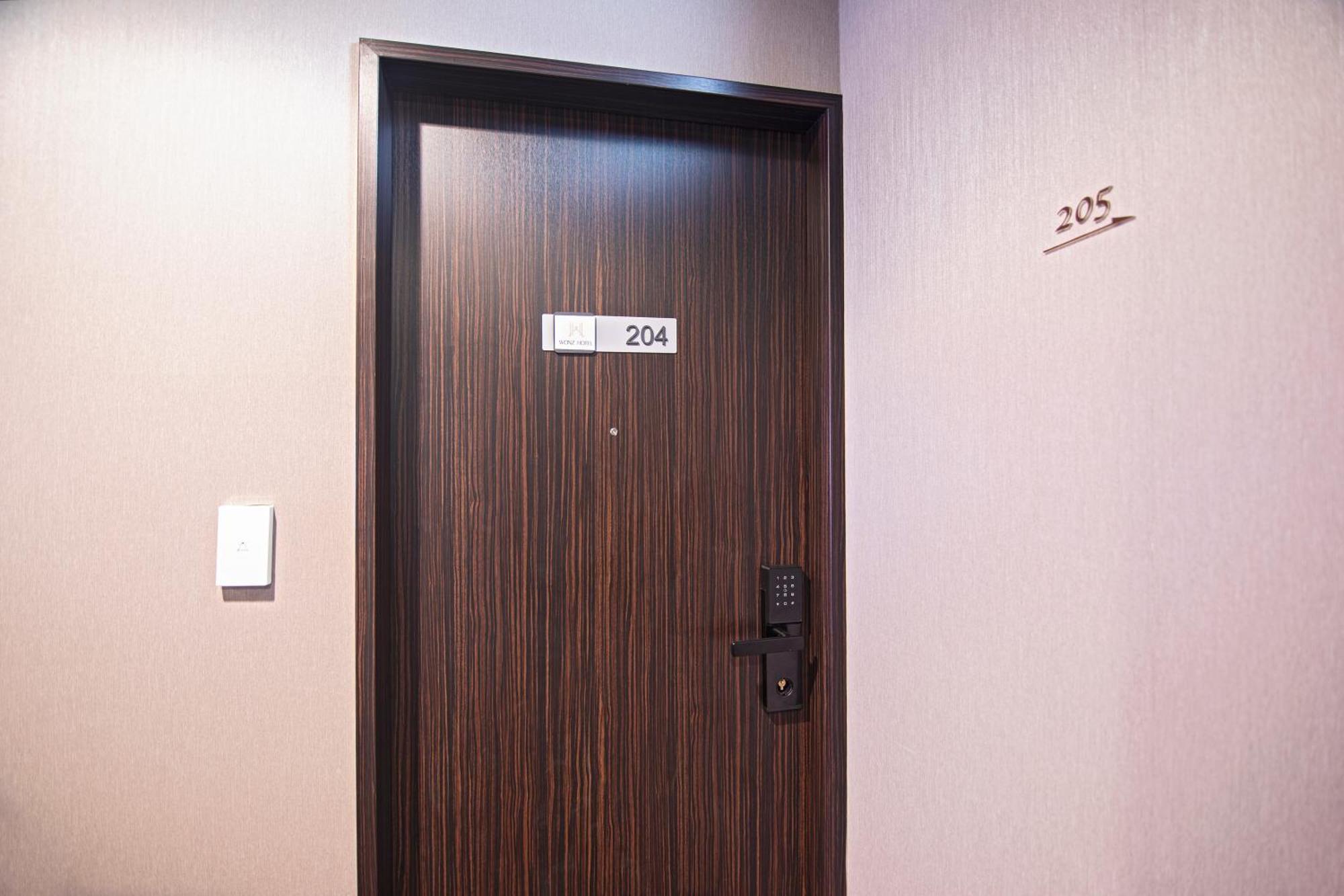 Wonz Hotel Self-Check-In Осака Экстерьер фото
